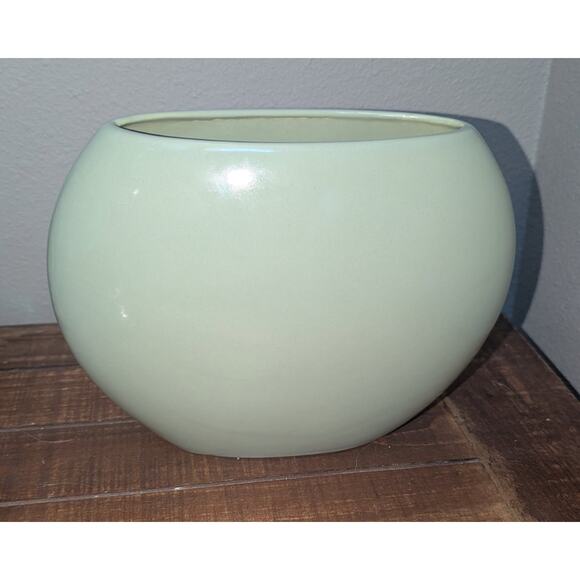 Vintage Ceramic Pottery Oval Mint Green Vase Marked Made In USA 6.75 inches tall - Picture 3 of 5
